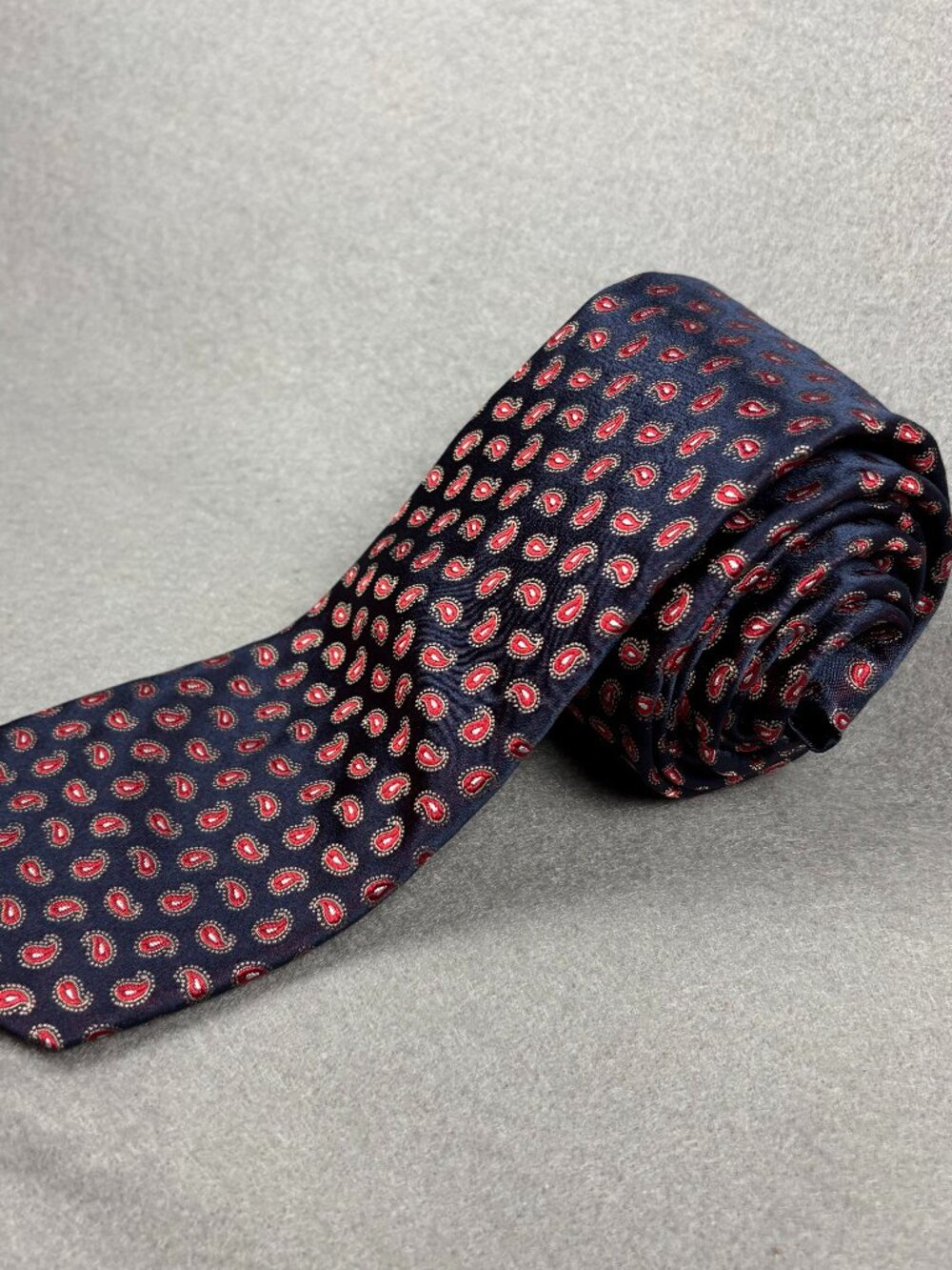 Oxford Clothes Handmade Silk Tie Navy Red Paisley Neat Pattern USA 3.25" NWT
